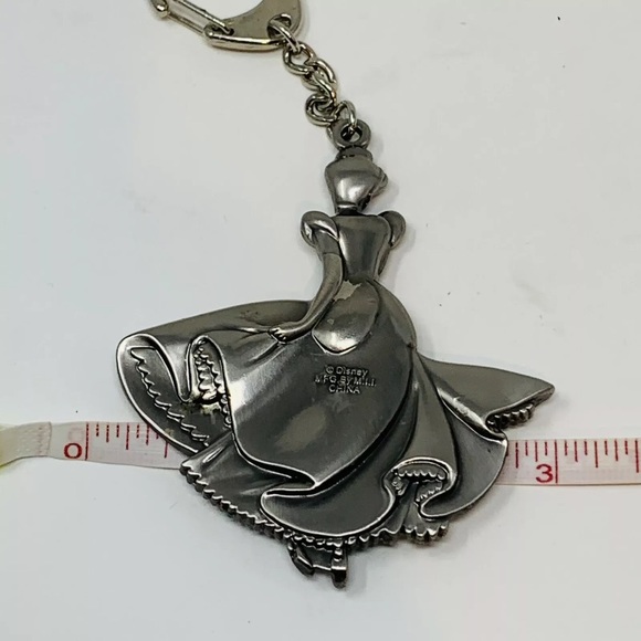 Disney Cinderella Princess Chrome Metal Keychain Double-Sided Collectible Unique - Picture 6 of 6
